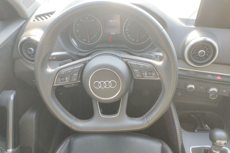 Used Audi Q2L 2022 35 TFSI Progressive Dynamic Edition
