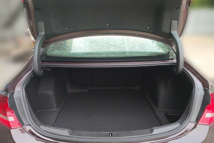 Used Buick LaCrosse 2016 28T Luxury Version Trunk