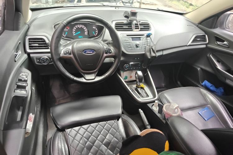 Used Ford Escort 2015 1.5L Automatic Fashion Model
