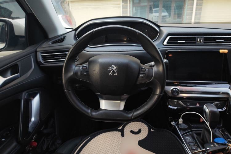 Used Peugeot 308 2016 230THP Automatic Luxury Edition Steering Wheel