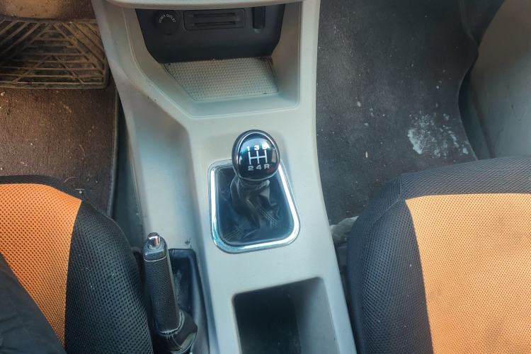 Used FORTHING Lingzhi 2019 Facelifted M5L 1.6L 7-Seater Base Model China VI Standard