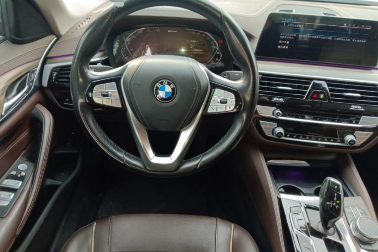 Used BMW 5 Series New Energy 2020 530Le Luxury Package
