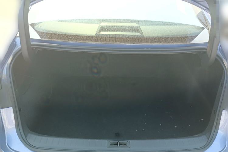 Used Nissan N6 2026 Model 180 Max Trunk