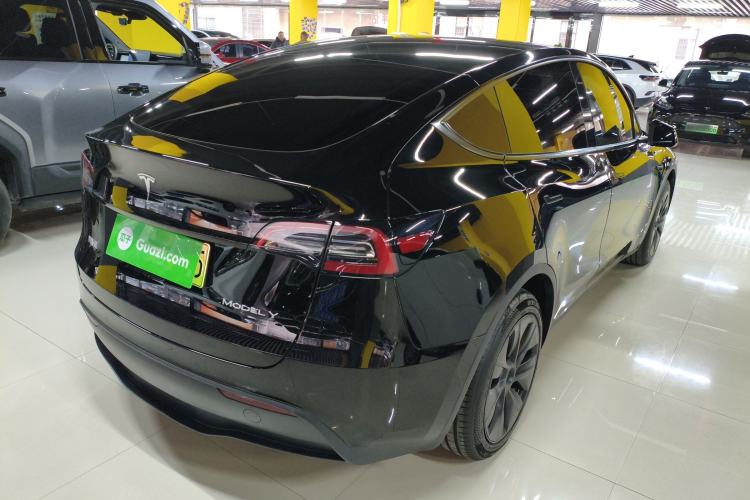 Used Tesla Model Y 2023 Rear-Wheel-Drive Version