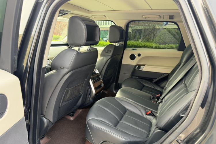 Used Land Rover Range Sport 2016 3.0 SC V6 HSE Interior 3