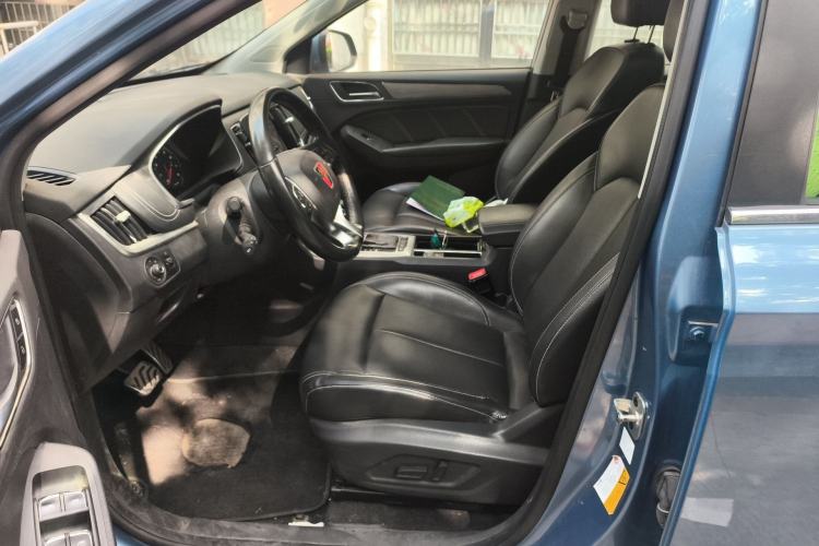 Used Roewe RX5 2016 20T Two-Wheel Drive Automatic Internet Smart Edition
