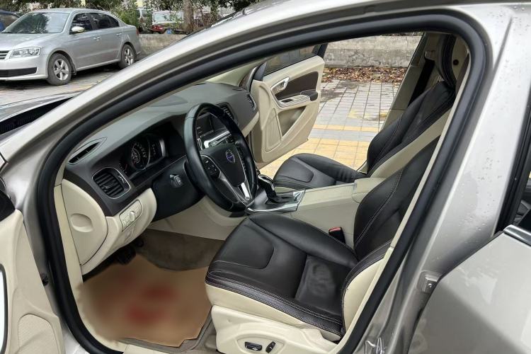 Used Volvo S60 2014 S60L 2.0T Zhiyuan Edition