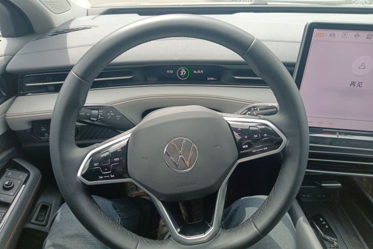 Used Volkswagen ID.7 VIZZION 2024 AIR model Steering Wheel