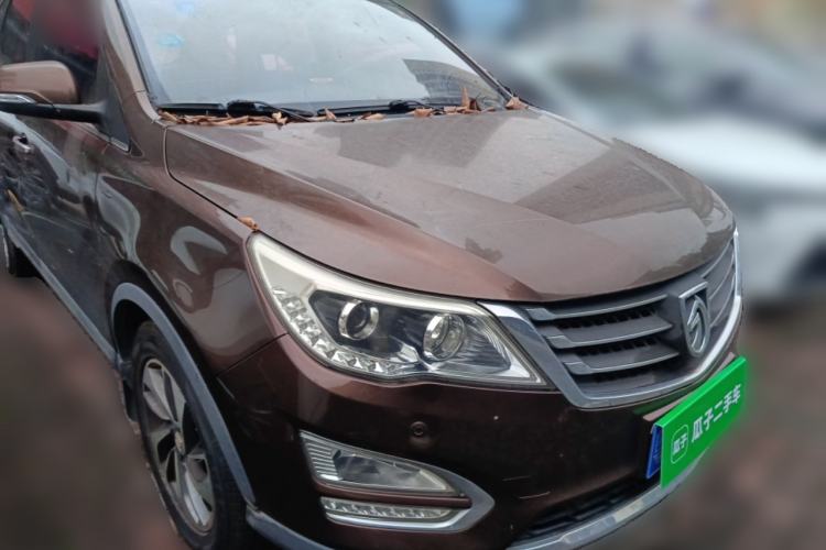 Used Baojun 560 2015 1.8L manual luxury version