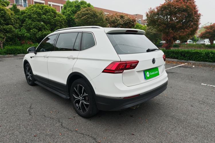 Used Volkswagen Tiguan L 2020 330TSI Automatic Two-Wheel Drive Smart Luxury Edition China VI Standard Exterior 7