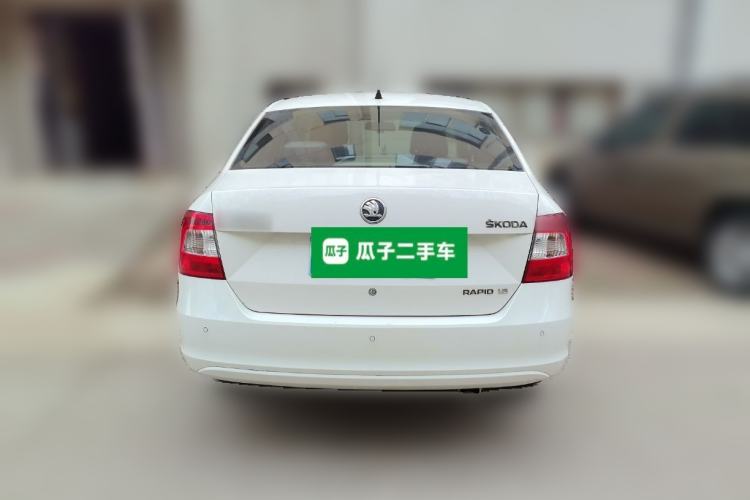 Used Skoda Rapid 2013 1.6L Manual Smart Selection Model