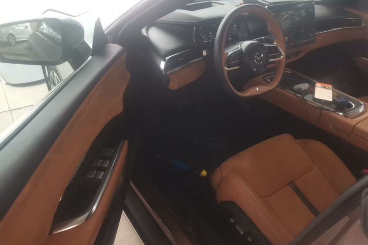 Used Mazda EZ-6 2024 Range-Extended 200 Luxury Edition