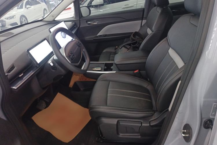 Used Venucia VX6 2023 520 Pro