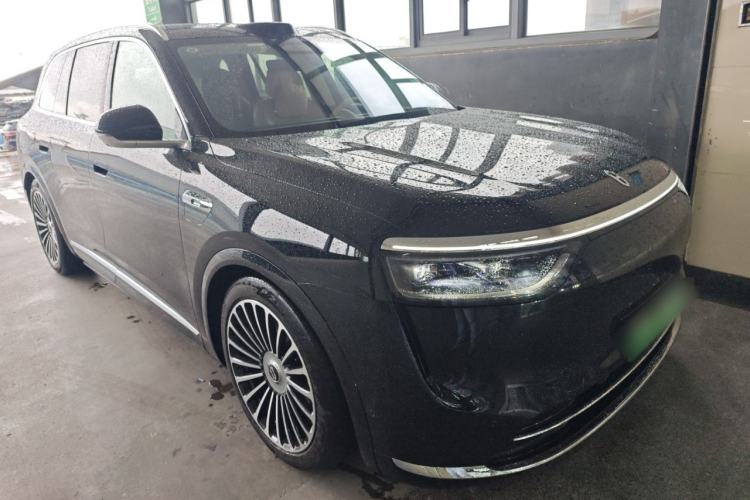 Used Hima AITO M8 2025 Extended-Range Ultra Version 53.4 kWh 6-Seater Edition Front Right 45 Deg