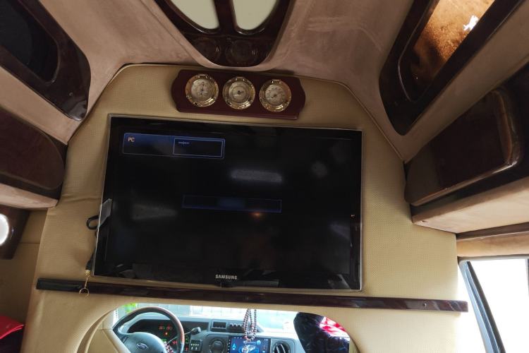 Used Ford E350 