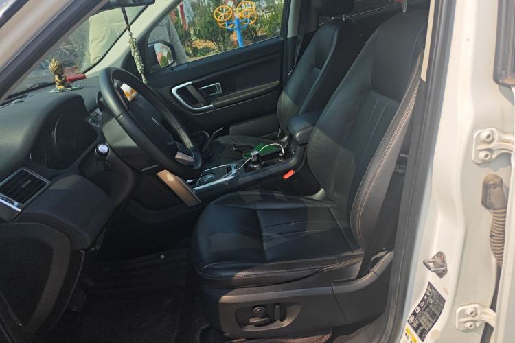 Used Land Rover Discovery Sport 2019 240 PS SE Version China VI Standard
