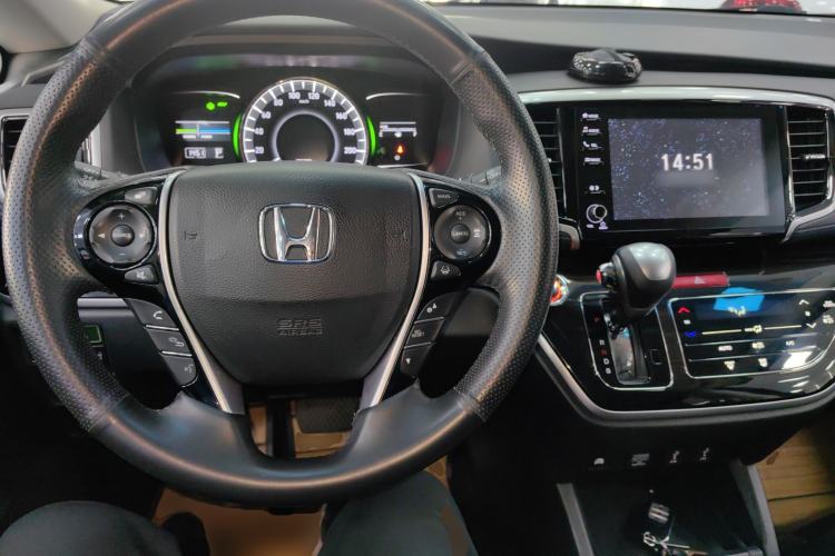 Used Honda Odyssey 2021 2.0L Rui-Changxiang Edition Center Console