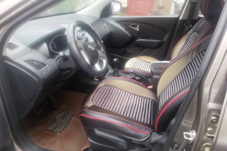 Used Hyundai ix35 2012 2.0L Manual Two-Wheel Drive New Edition GL
