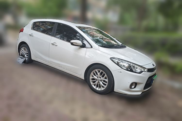 Used Kia K3S 2014 1.6L Manual GLS Front Right 45 Deg