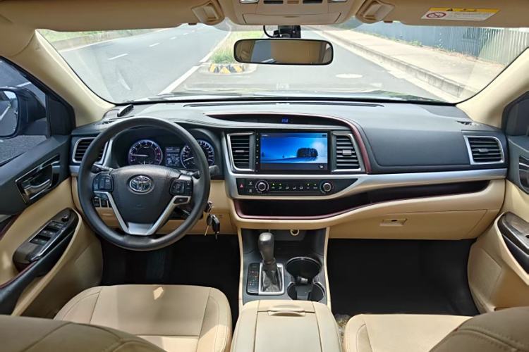 Used Toyota Highlander 2015 2.0T Two-Wheel Drive Elite Edition 7 Seats