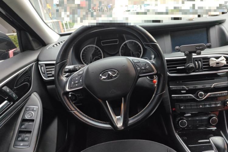 Used Infiniti QX30 2017 2.0T Four-Wheel Drive Fashion Edition