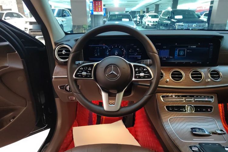 Used Mercedes-Benz E-Class 2019 Restyled E 300 L Luxury Edition Steering Wheel