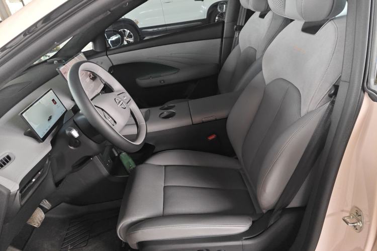 Used Nissan N7 2025 510 Max Left Front Seat