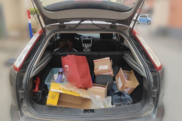 Used Ford Focus 2013 Hatchback Classic 1.8L Manual Base Model Trunk