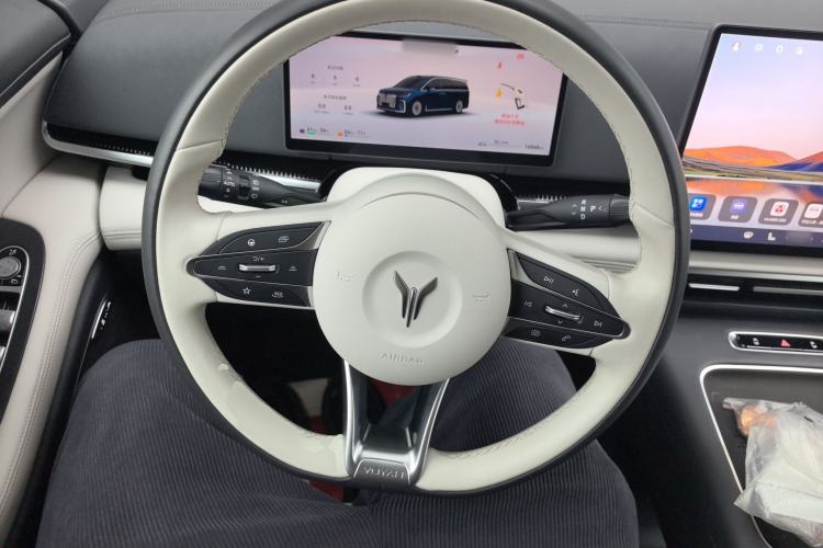 Used VOYAH Dream 2025 PHEV Four-Wheel Drive Excellence Qiankun Edition