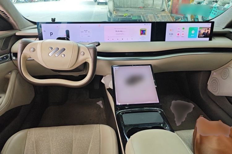 Used IM L7 2022 Pro Model Center Console