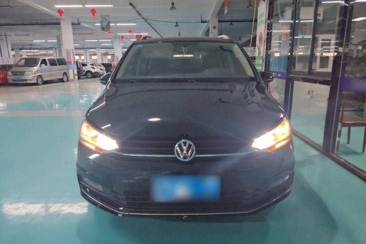 Used Volkswagen Touran 2018 Volkswagen Touran L 280TSI DSG Comfort Edition 7 Seats China VI Standard
