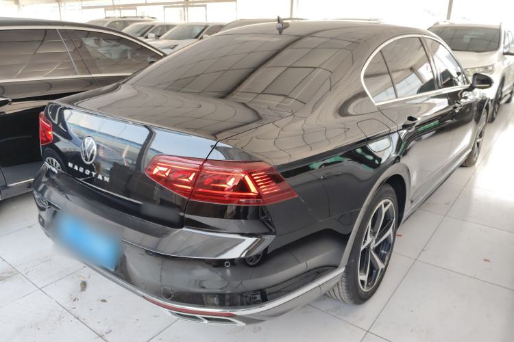 Used Volkswagen Magotan 2023 2 Million Units Limited Edition 330TSI DSG Leading Version