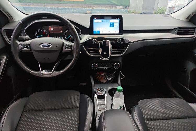 Used Ford Focus 2019 Sedan EcoBoost 180 Automatic Trend Edition Center Console