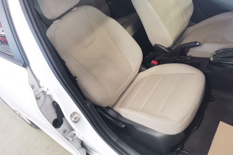 Used Buick Excelle 2020 15N CVT Elite Edition Right Front Seat