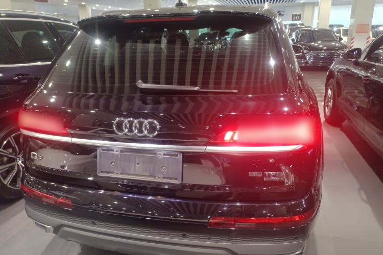 Used Audi Q7 2021 55 TFSI quattro S line Sport model