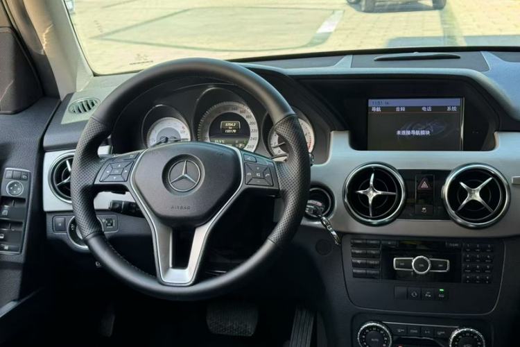 Used Mercedes-Benz GLK-Class 2014 GLK 260 4MATIC Dynamic Model
