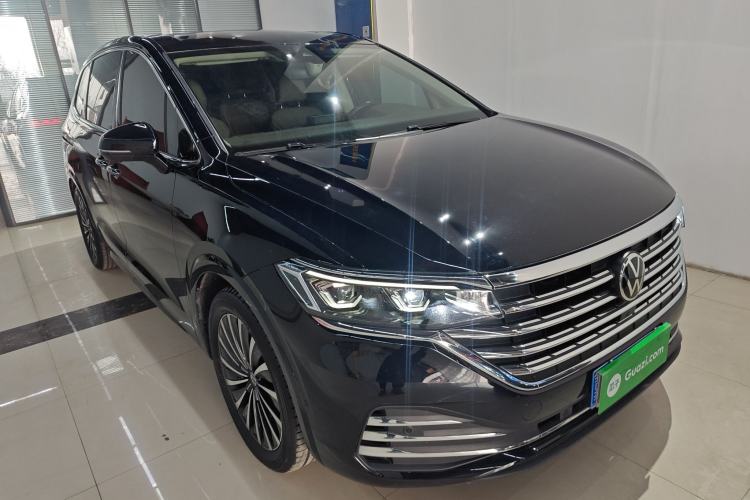 Used Volkswagen Viloran 2023 380TSI Prestige Edition Front Right 45 Deg