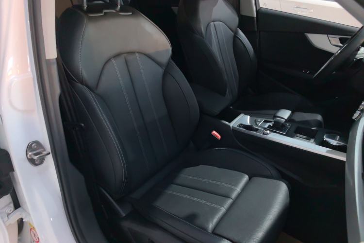 Used Audi A4L 2020 40 TFSI Fashion Dynamic Model Right Front Seat