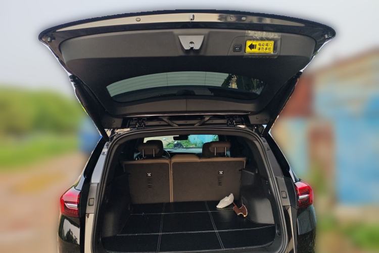 Used Buick Envision 2022 Encore Plus 652T Five-Seat Luxury Model Trunk