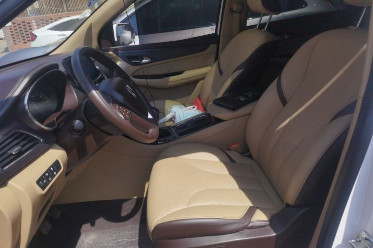 Used Baojun 730 2017 1.5T Manual Prestige Version 7 Seats