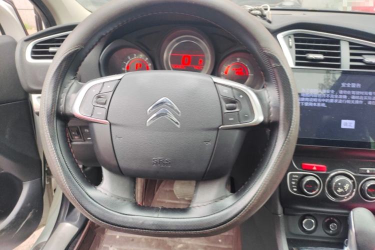 Used Citroen C4L 2013 1.8L Automatic Jingzhi Edition Steering Wheel
