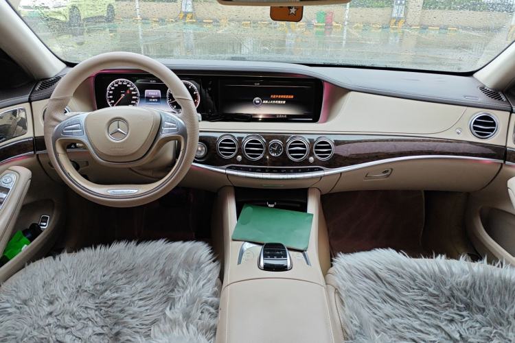 Used Mercedes-Benz S-Class 2014 S 320 L Business Model Center Console