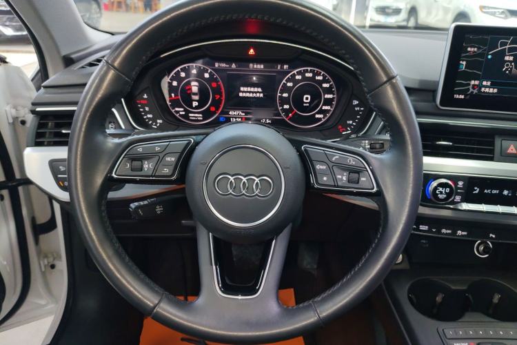 Used Audi A4L 2018 30th Anniversary Edition 40 TFSI Fashion Model