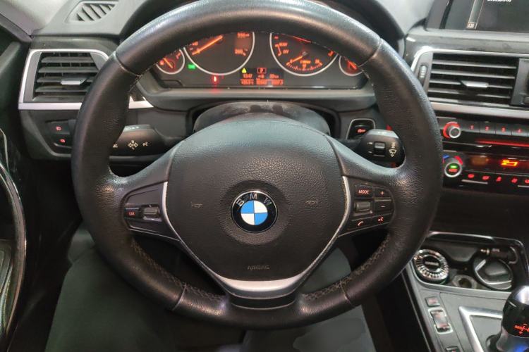 Used BMW 3 Series 2017 320Li Fashion Model Steering Wheel