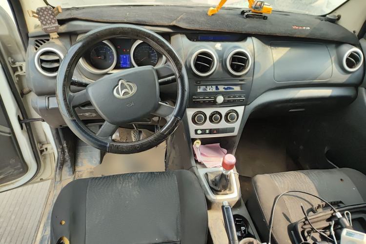 Used CHANGAN KAICHENG Ounuo S 2014 1.5L Base Version Center Console