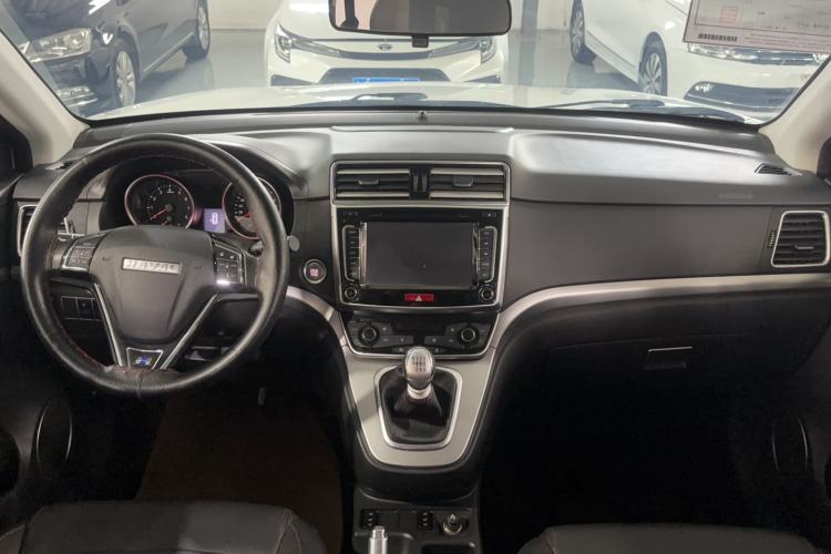 Used Haval H6 2017 Blue Label Sport Edition 1.5T Manual Two-Wheel Drive Elite Model Center Console