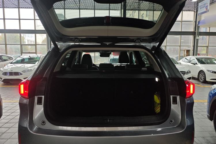 Used Wey VV6 2021 2.0T Two-Wheel Drive Smart Plus
