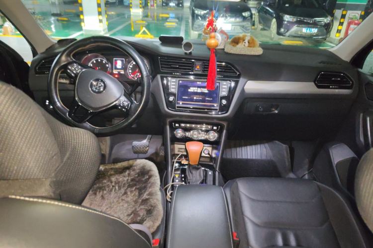 Used Volkswagen Tiguan L 2017 380TSI Automatic All-Wheel-Drive Luxury Edition
