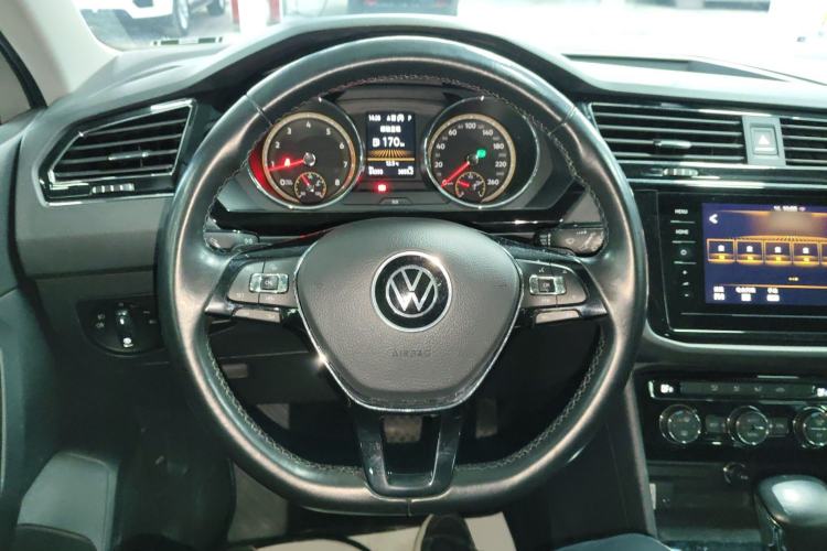 Used Volkswagen Tiguan L 2021 330TSI Automatic Two-Wheel Drive Smart Edition