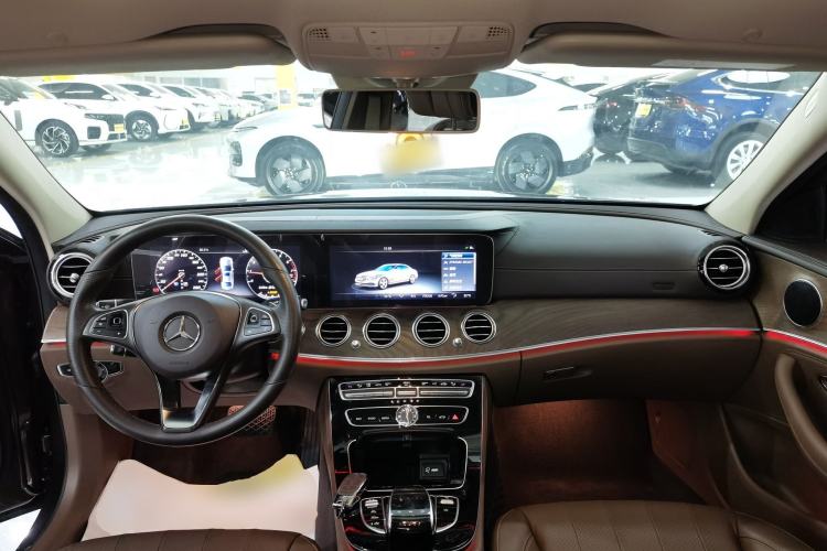 Used Mercedes-Benz E-Class 2016 E 300 L Stylish Model Center Console